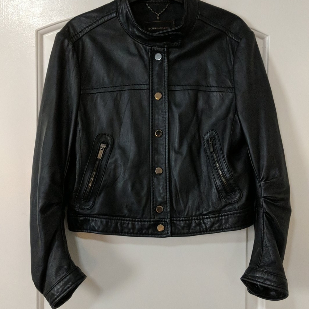 BCBG Max Azria black cropped leather jacket L